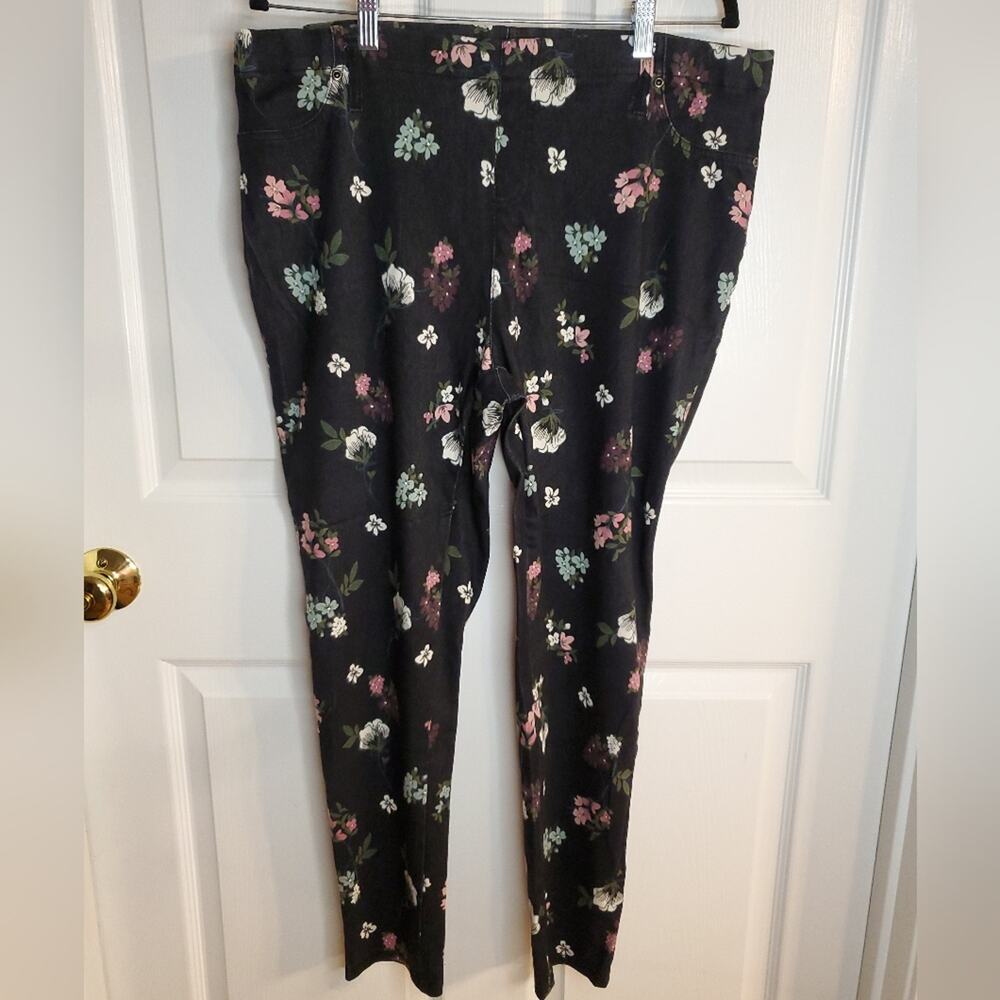 Terra & Sky Black Floral Jegging Pants. Size 1XL. #SW